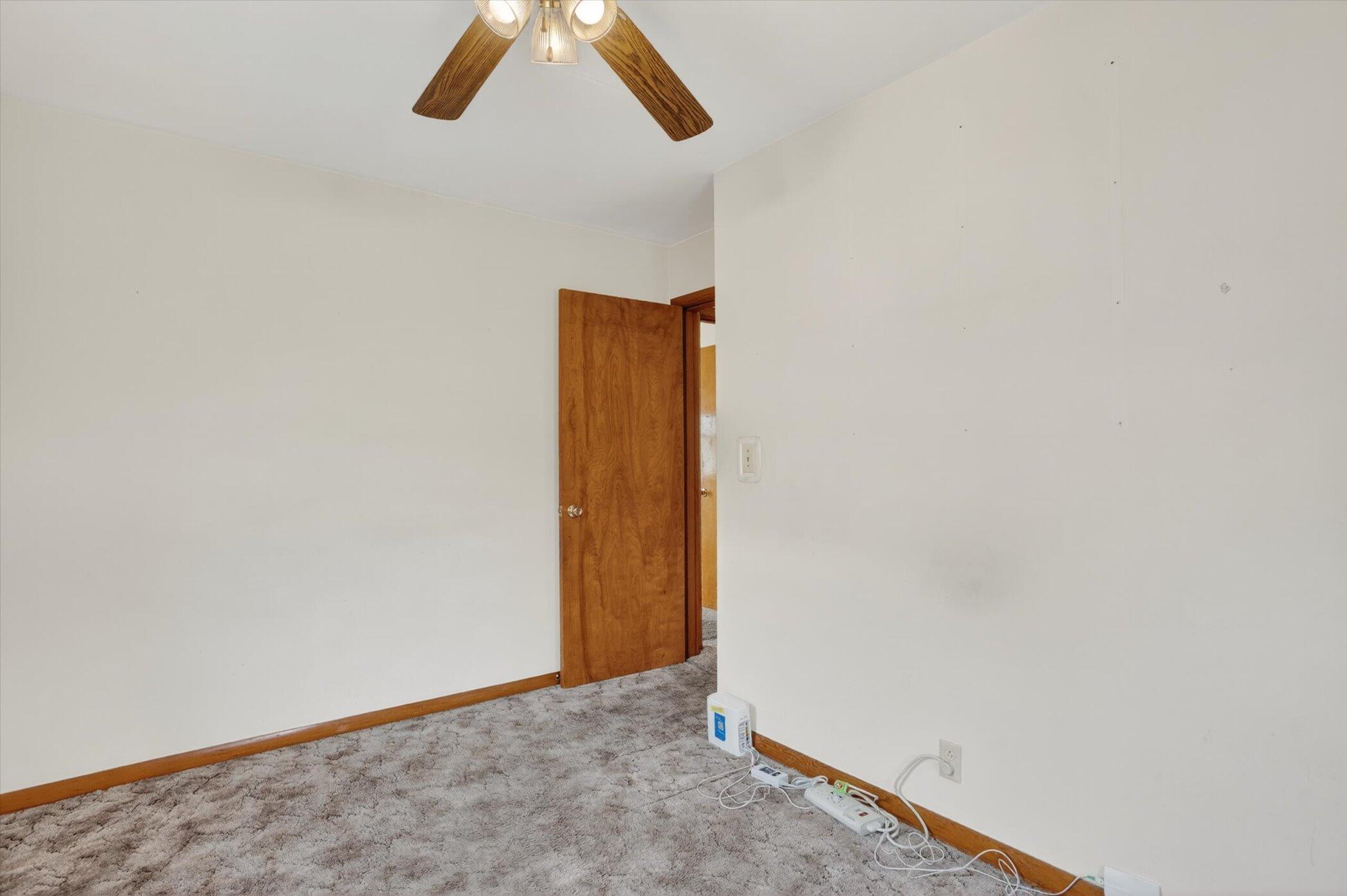 3363 South 60th Street Milwaukee, WI 53219 - Photo 20 of 35 44-3363-S-60th-St-Milwaukee-WI-53219-Win