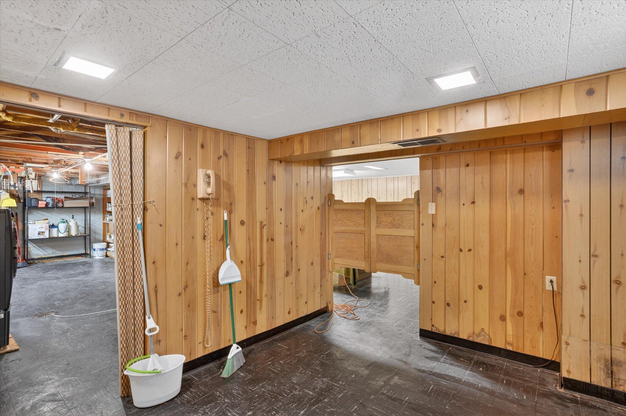 3363 South 60th Street Milwaukee, WI 53219 - Photo 23 of 35 50-3363-S-60th-St-Milwaukee-WI-53219-Win