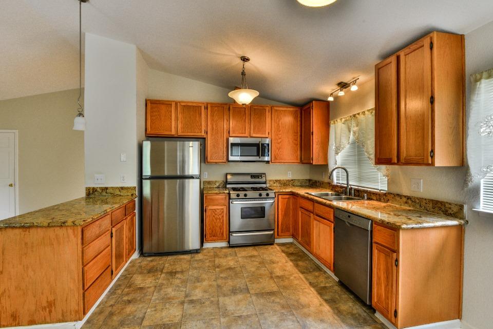 343 Paradise Road Salinas, CA 93907 - Photo 6 of 10 Gallery Image 6