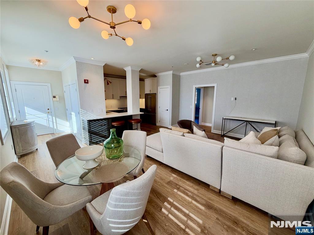 3501 Rio Vista Drive Mahwah, NJ 07430 - Photo 2 of 27 Gallery Image 2