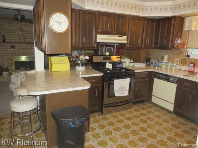 49400 Callens Road Chesterfield, MI 48047 - Photo 24 of 38