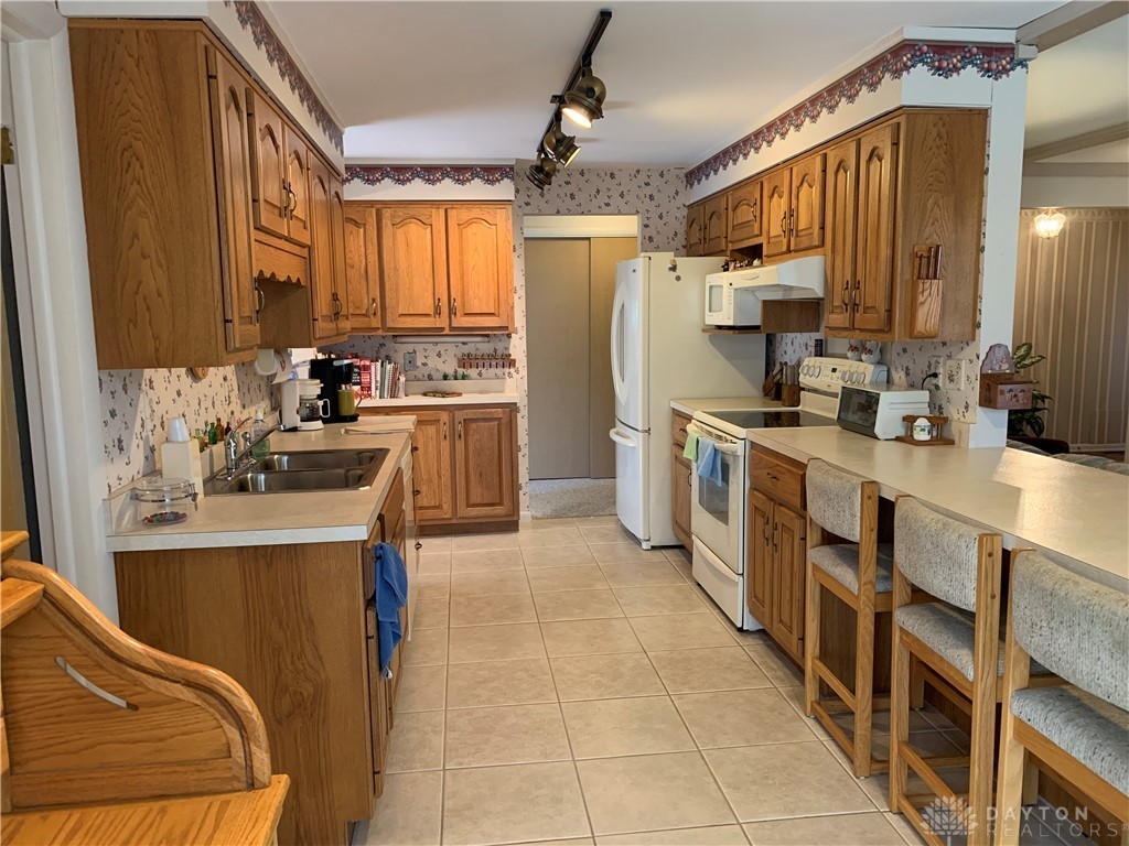 5791 Overbrooke Road Kettering, OH 45440 - Photo 8 of 34 Gallery Image 8