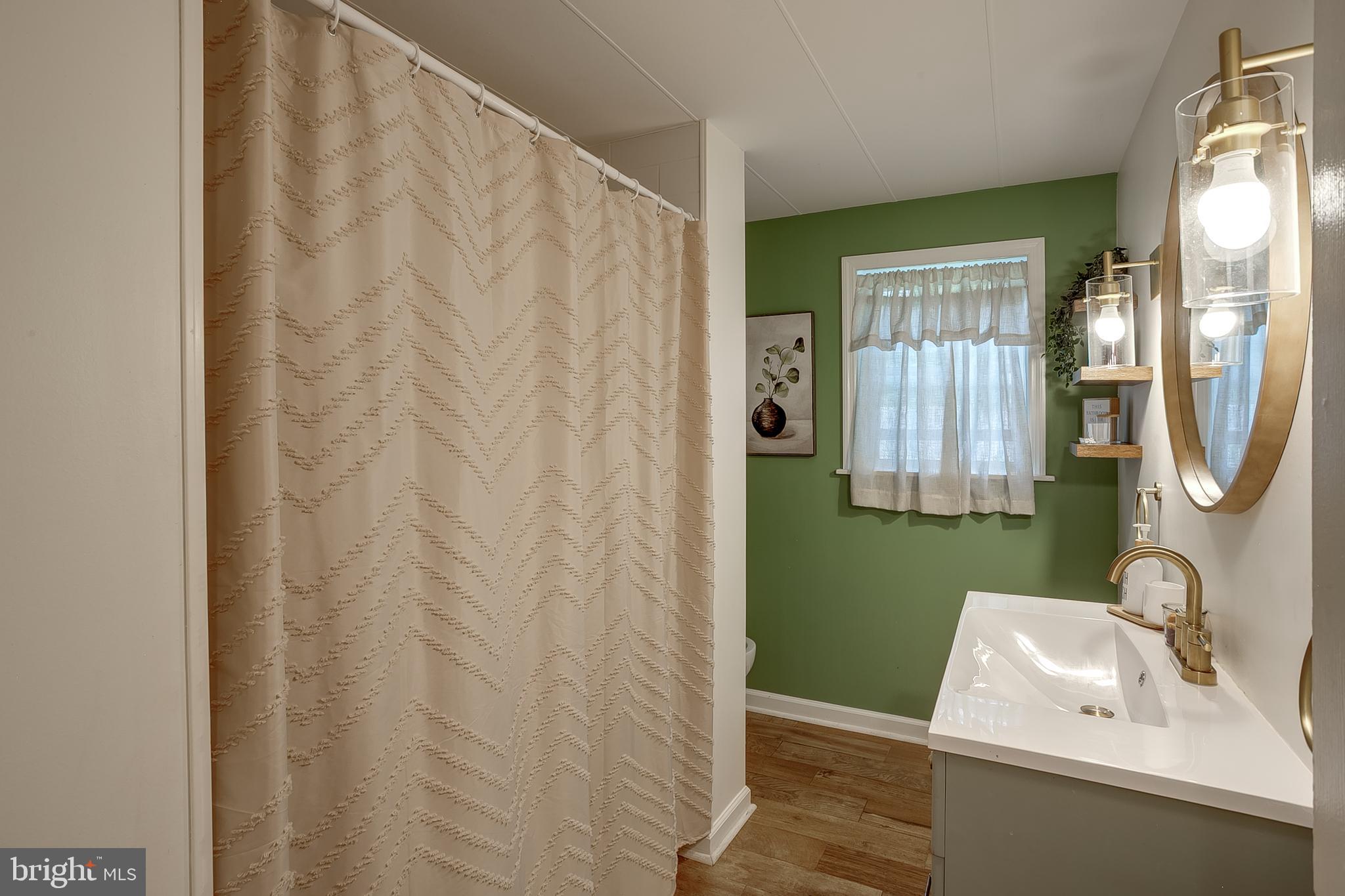 401 Copley Road Haddonfield, NJ 08033 - Photo 18 of 32 Main Level Full Bath