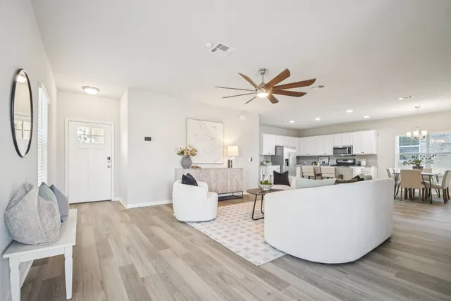 $2,100 | 1801 Fairhaven Gateway, Georgetown, TX 78626