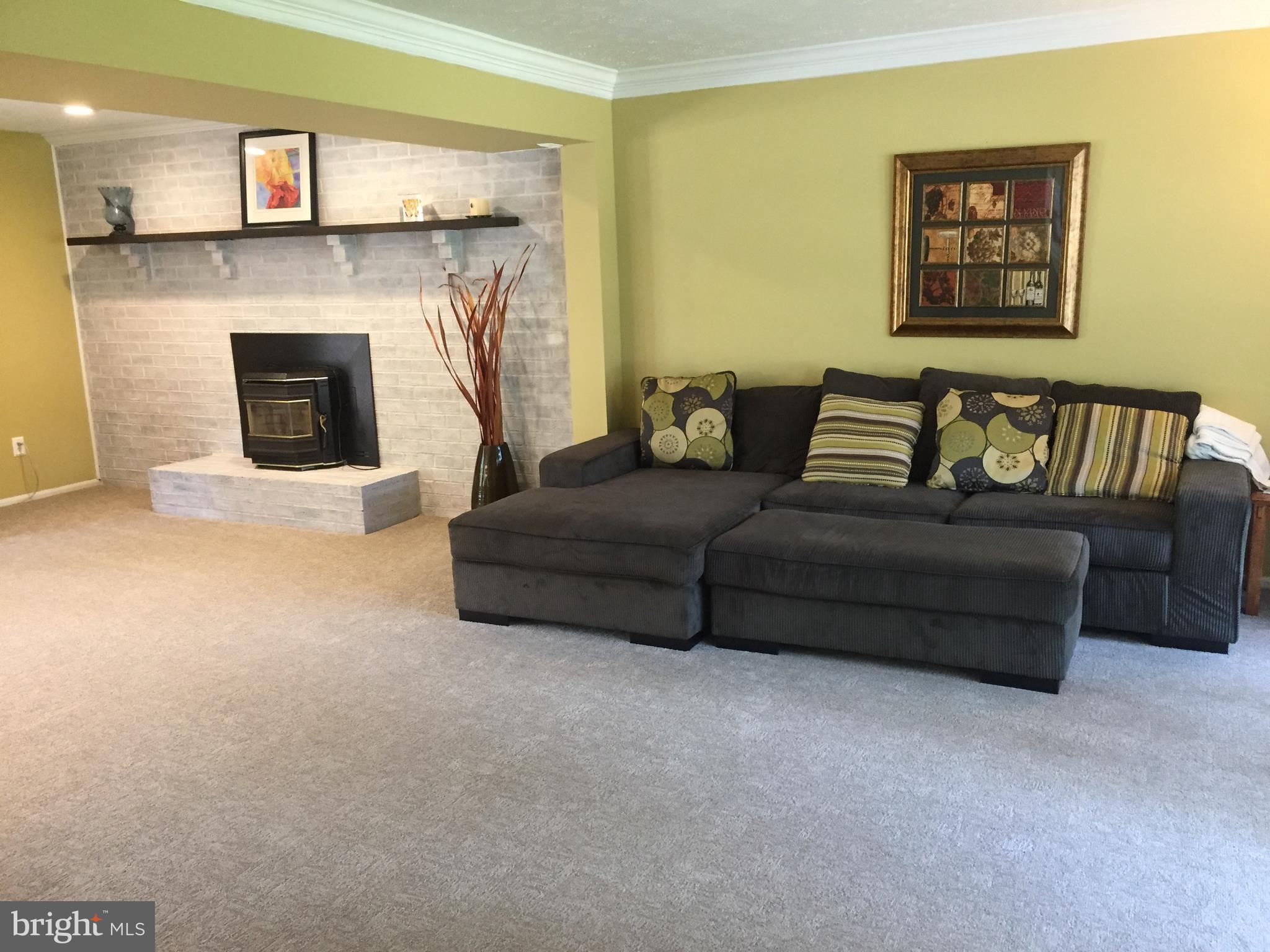 418 East Ring Factory Road Bel Air, MD 21014 - Photo 7 of 25 Large great room!