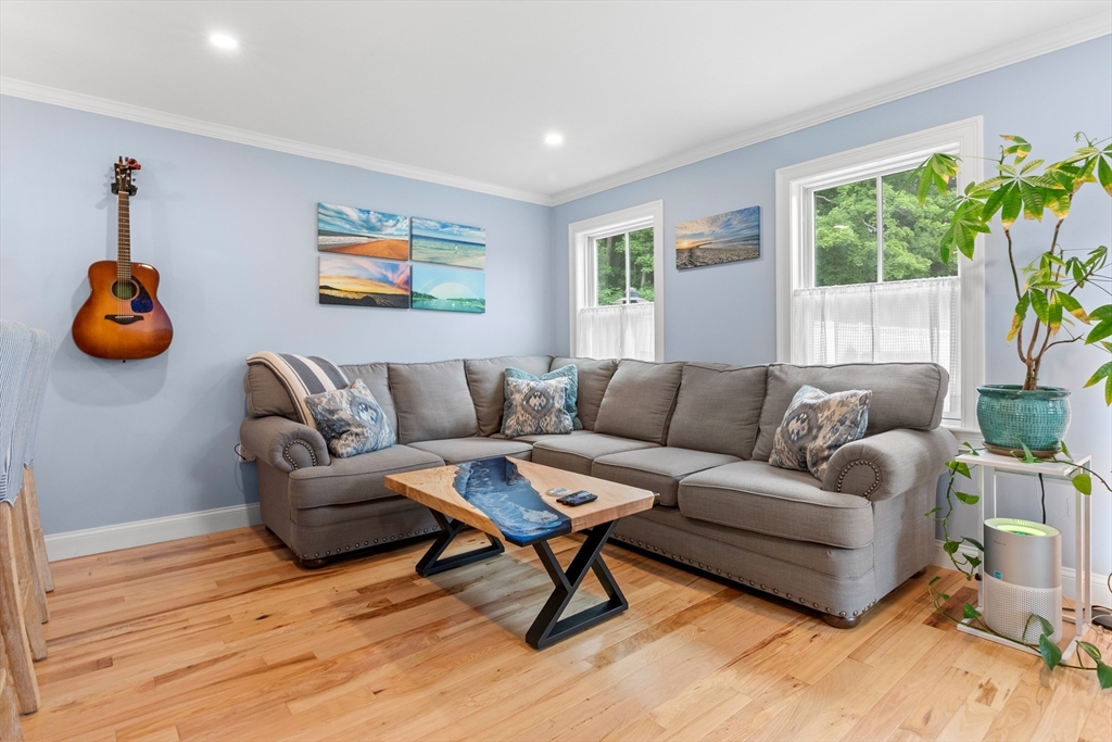 83 High Street, Unit 4 Ipswich, MA 01938 - Photo 4 of 35