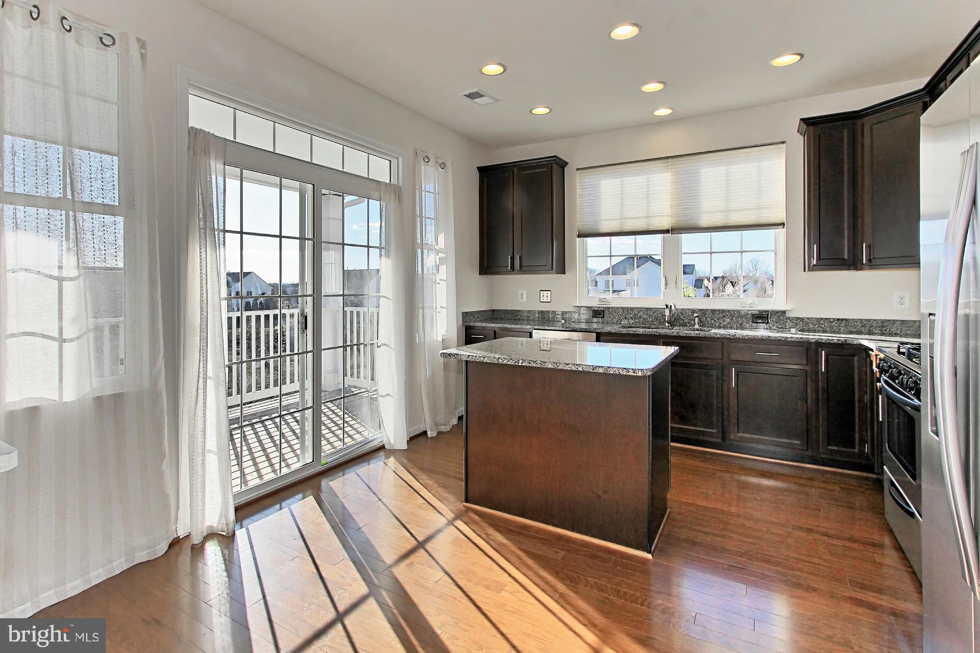 25513 Feltre Terrace, Unit 210 Chantilly, VA 20152 - Photo 11 of 30 Kitchen