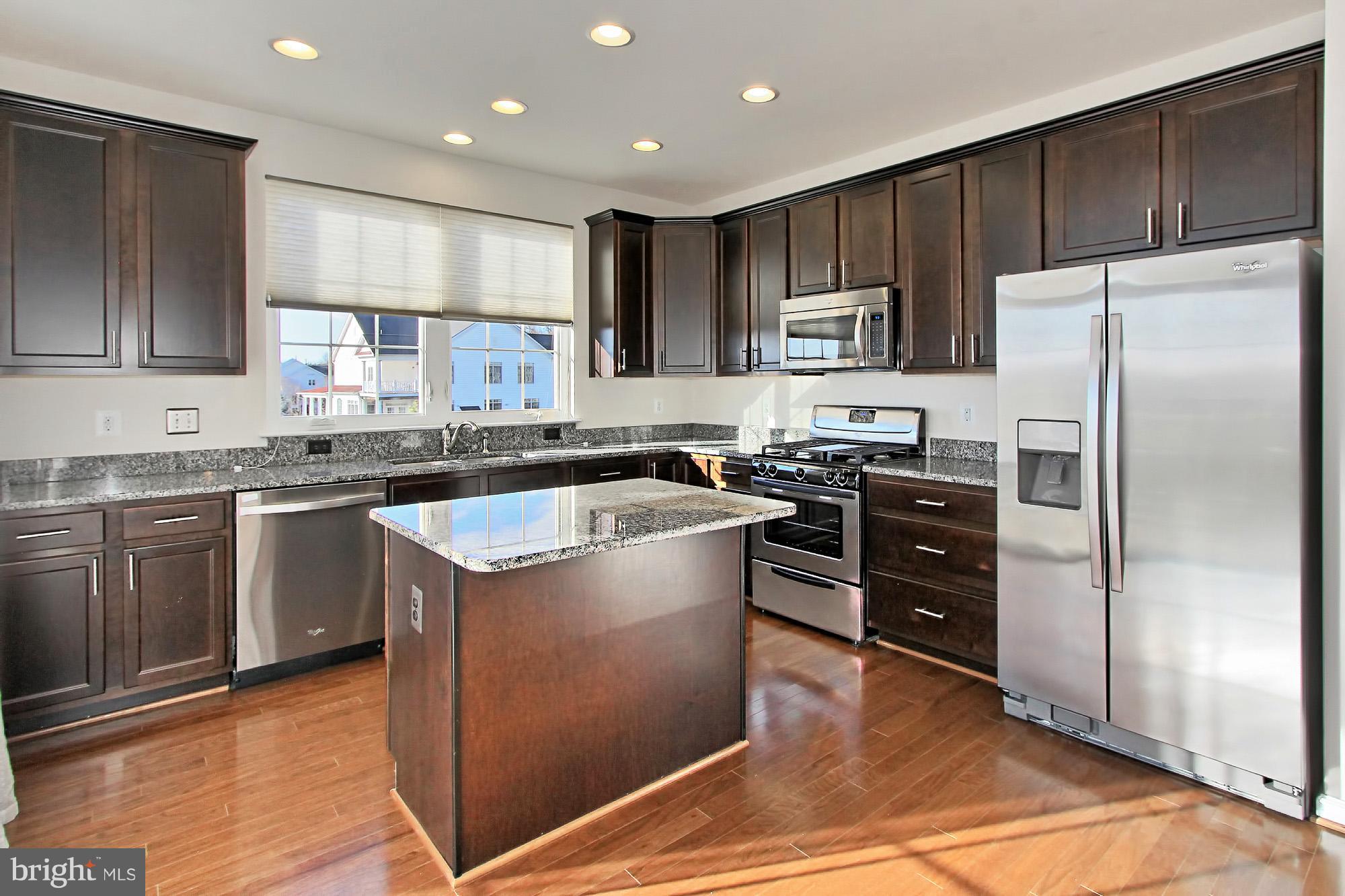 25513 Feltre Terrace, Unit 210 Chantilly, VA 20152 - Photo 12 of 30 Kitchen