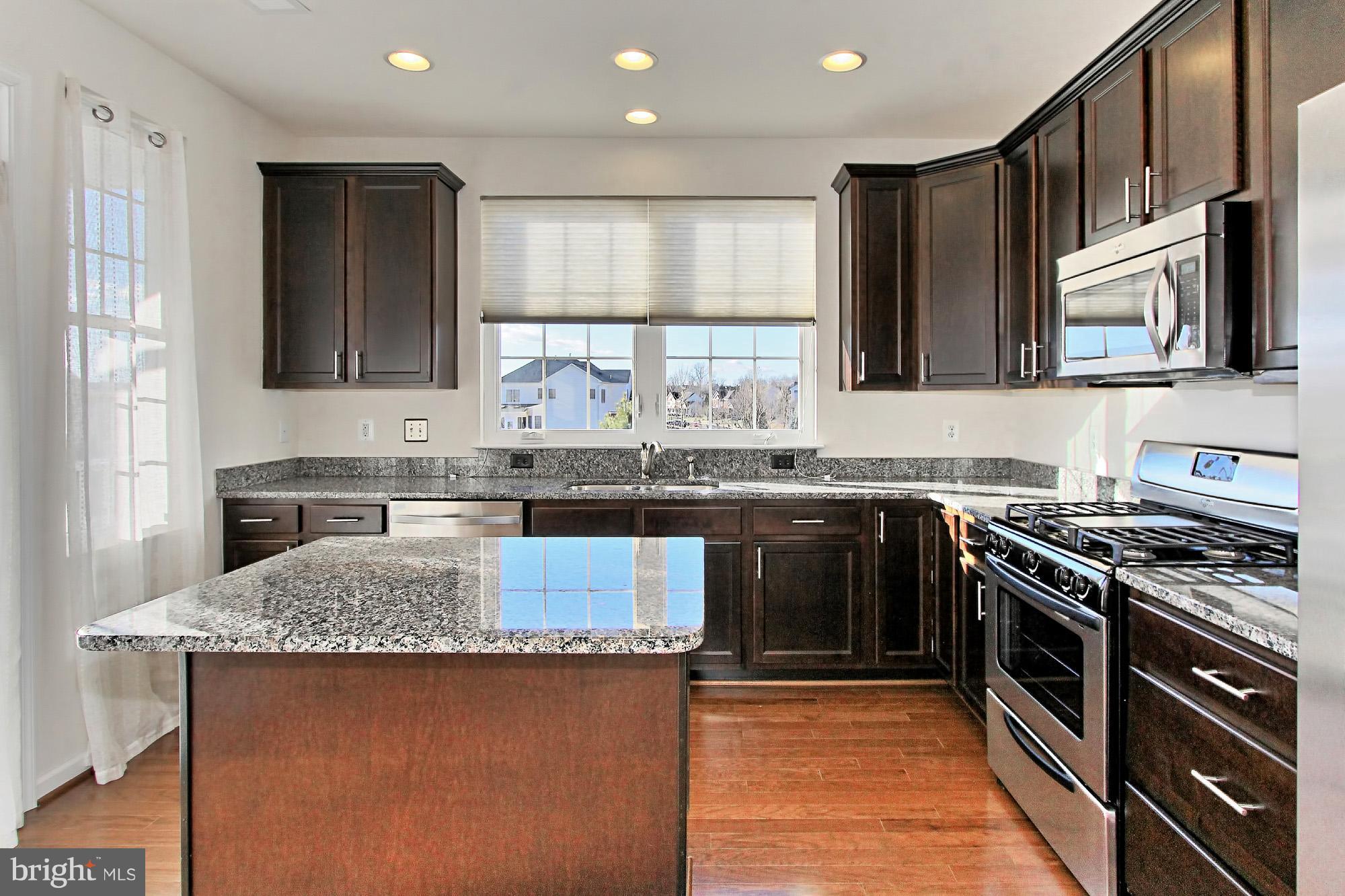 25513 Feltre Terrace, Unit 210 Chantilly, VA 20152 - Photo 14 of 30 Kitchen