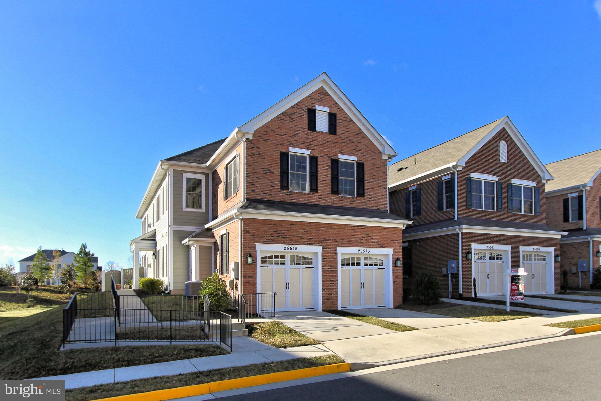 25513 Feltre Terrace, Unit 210 Chantilly, VA 20152 - Photo 3 of 30 Exterior (Front)