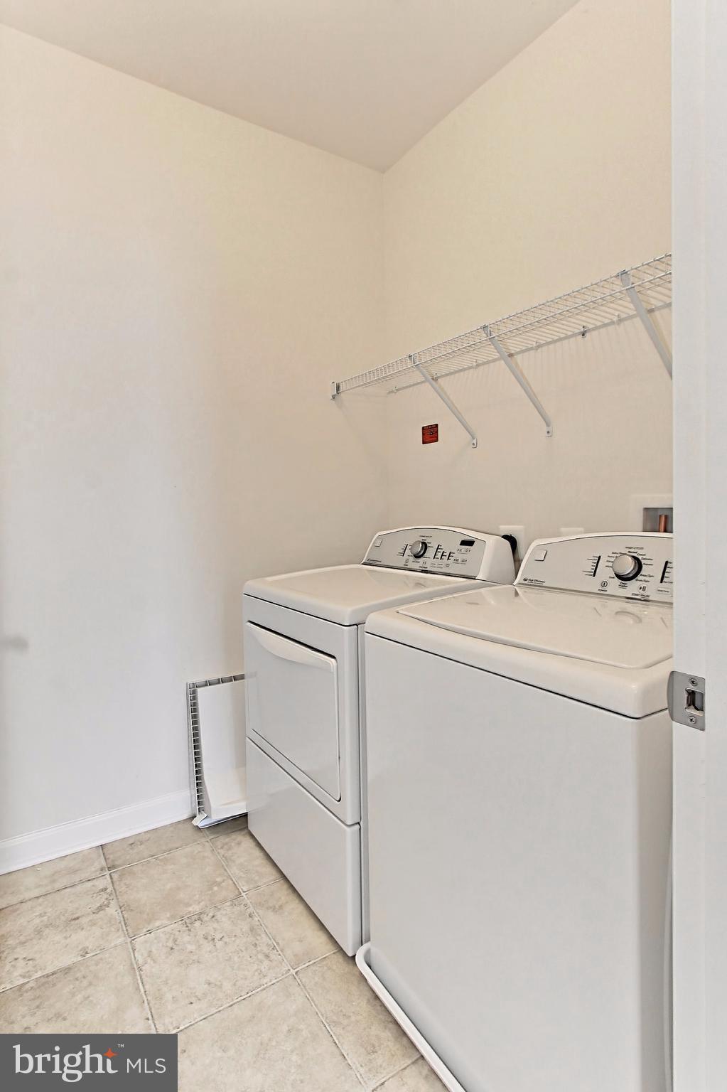 25513 Feltre Terrace, Unit 210 Chantilly, VA 20152 - Photo 26 of 30 Laundry Room