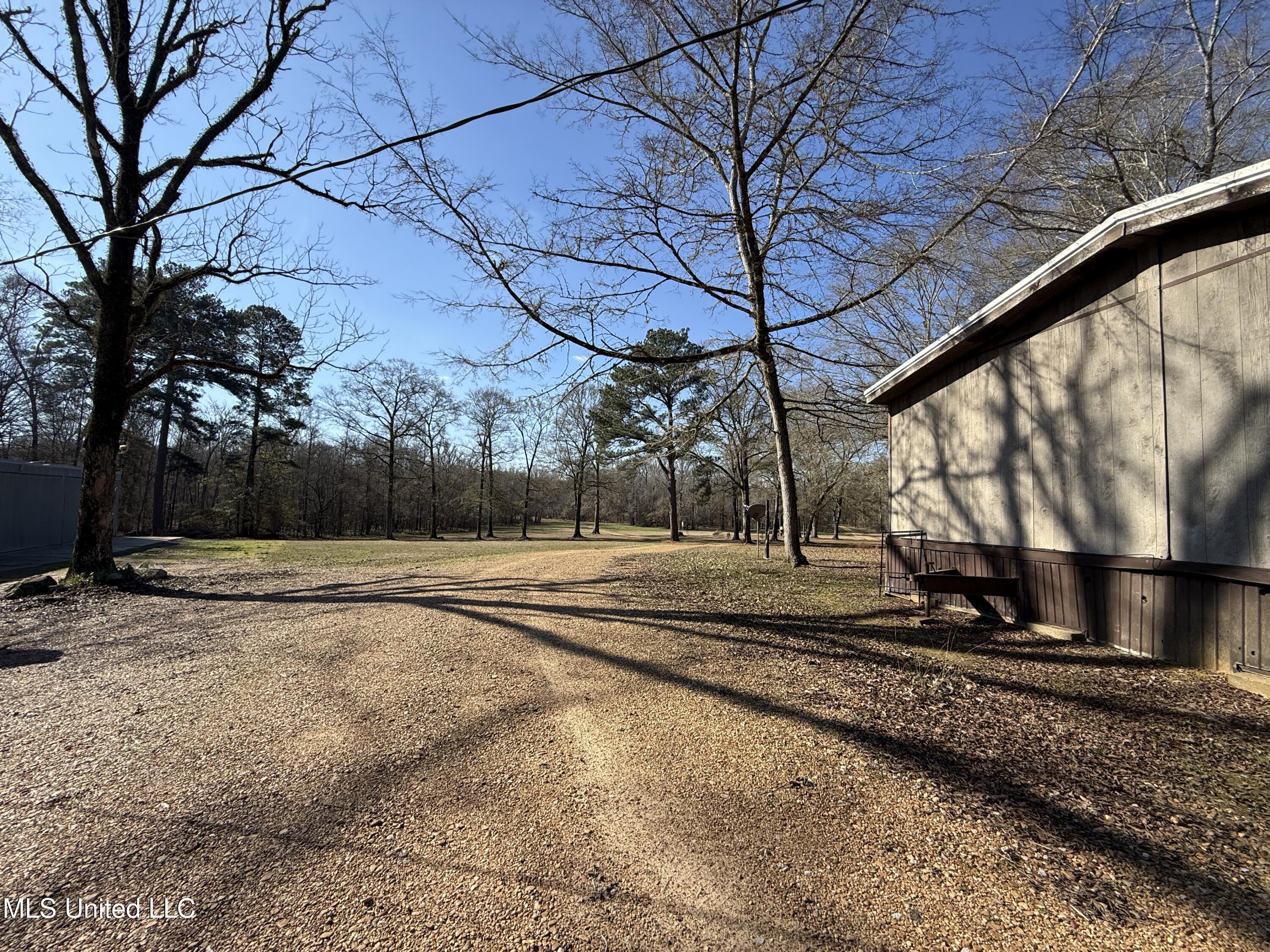 114 Huff Lane Roxie, MS 39661 - Photo 5 of 56 IMG_0416