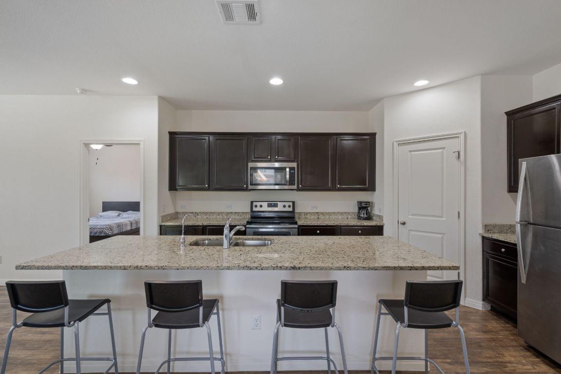 13804 Mark Christopher Way Manor, TX 78653 - Photo 4 of 40