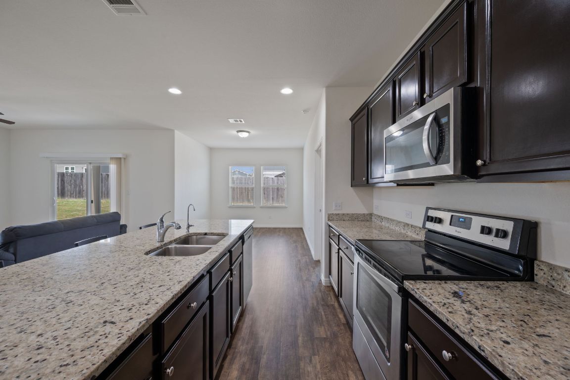 13804 Mark Christopher Way Manor, TX 78653 - Photo 7 of 40