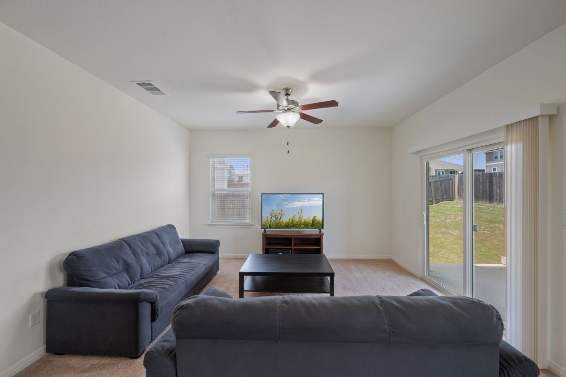 13804 Mark Christopher Way Manor, TX 78653 - Photo 8 of 40