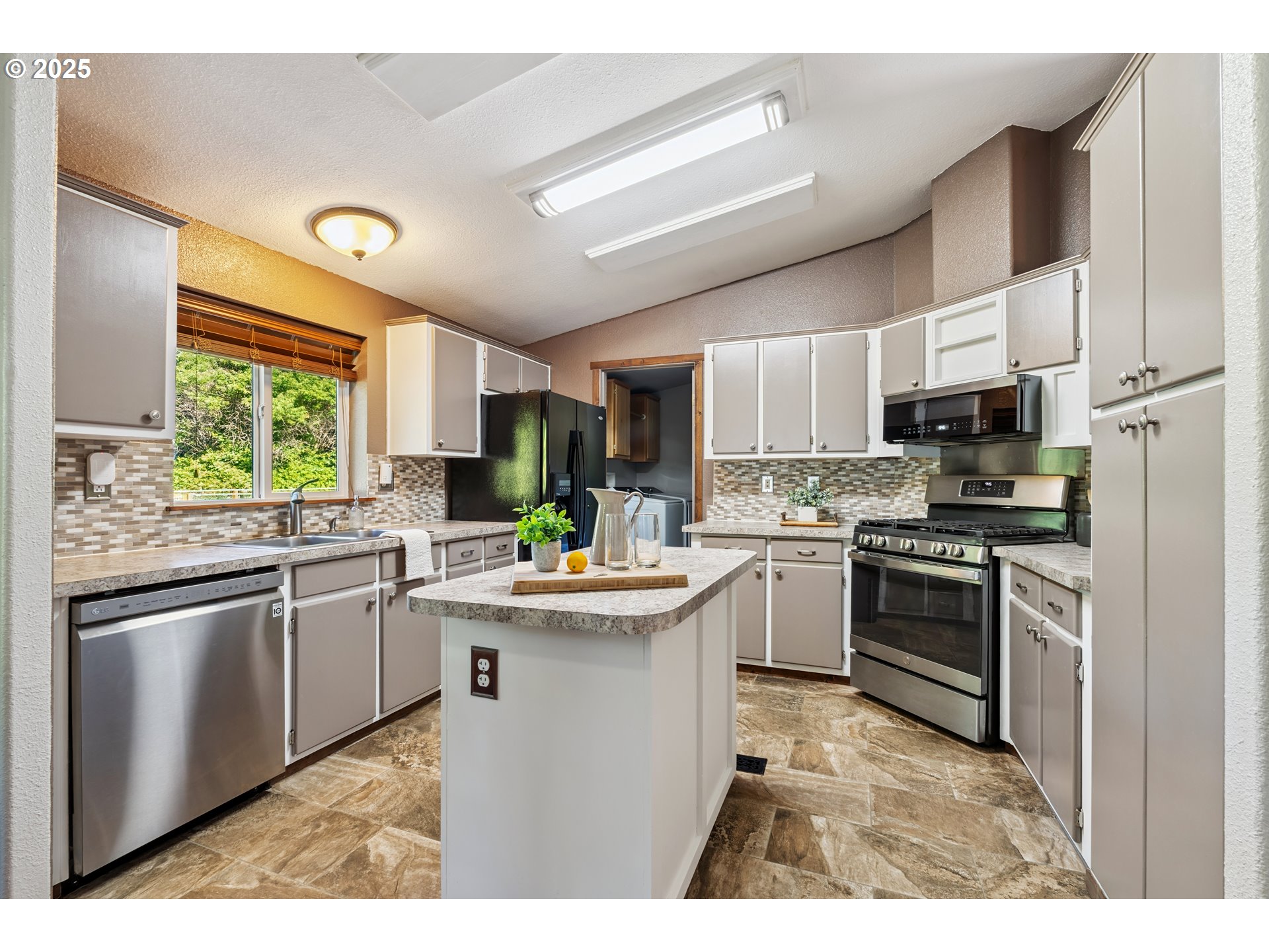 52 Coats Road Carson, WA 98610 - Photo 19 of 39