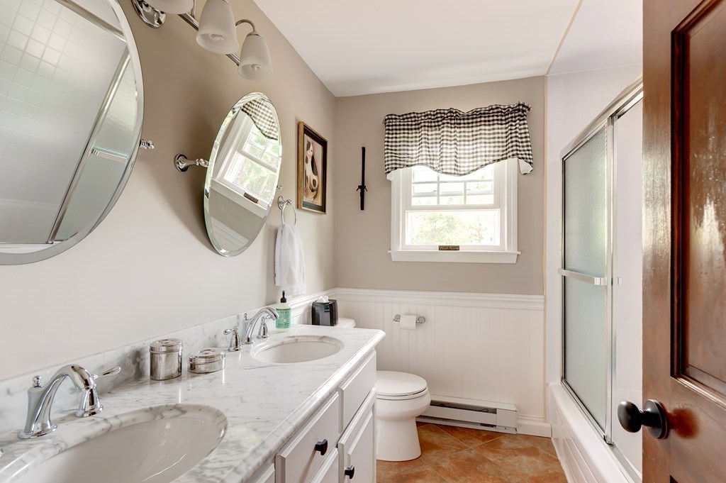 19 Meadowbrook Road Auburn, MA 01501 - Photo 11 of 28 Gallery Image 11