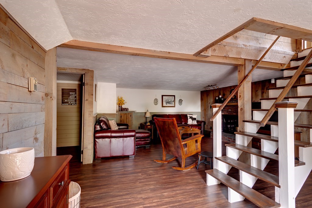 19 Meadowbrook Road Auburn, MA 01501 - Photo 15 of 28 Gallery Image 15