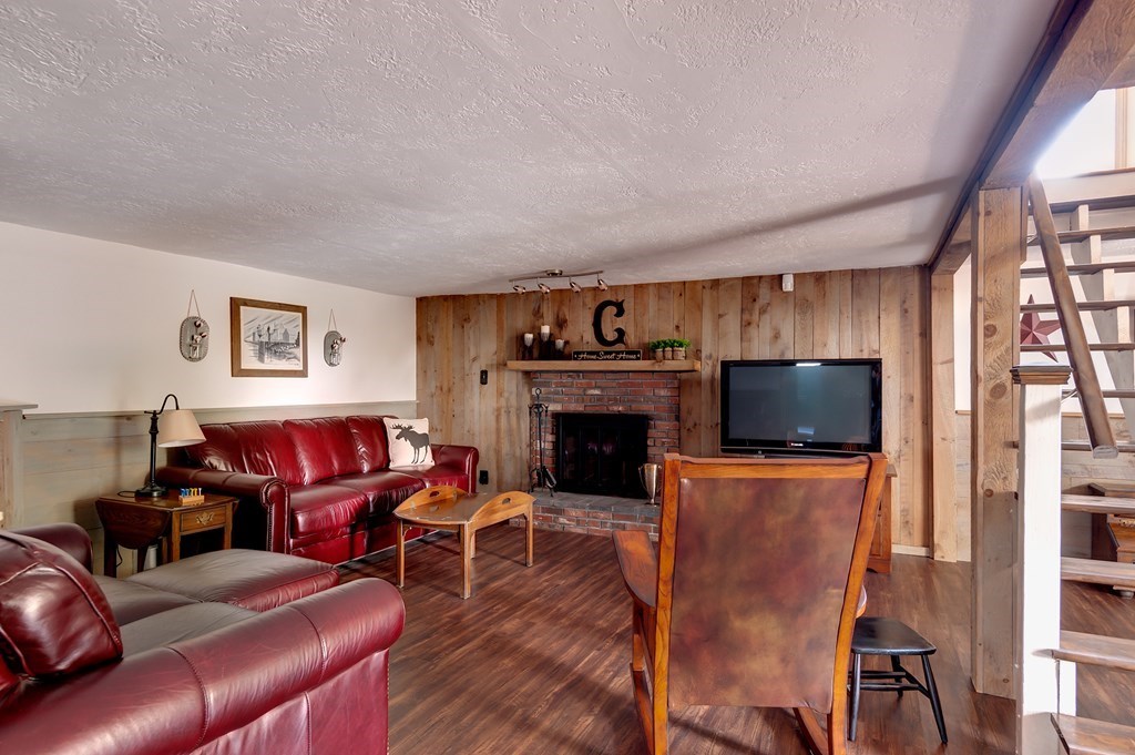 19 Meadowbrook Road Auburn, MA 01501 - Photo 16 of 28 Gallery Image 16