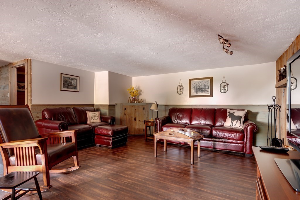 19 Meadowbrook Road Auburn, MA 01501 - Photo 17 of 28 Gallery Image 17