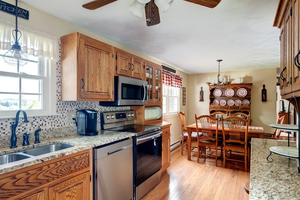 19 Meadowbrook Road Auburn, MA 01501 - Photo 6 of 28 Gallery Image 6