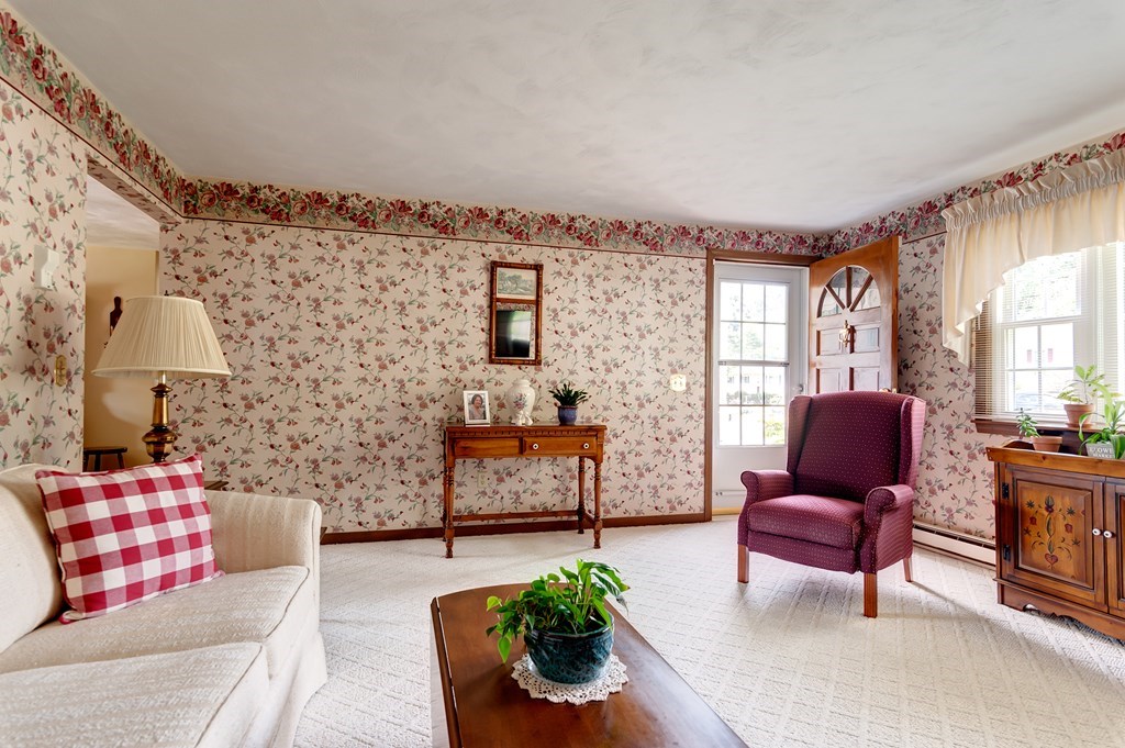 19 Meadowbrook Road Auburn, MA 01501 - Photo 10 of 28 Gallery Image 10