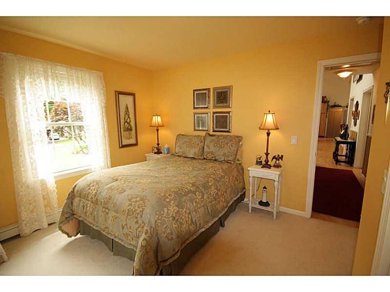 5 Yankees Way Boothbay, ME 04544 - Photo 24 of 34 Bedroom. Bedroom # 2 alternate view