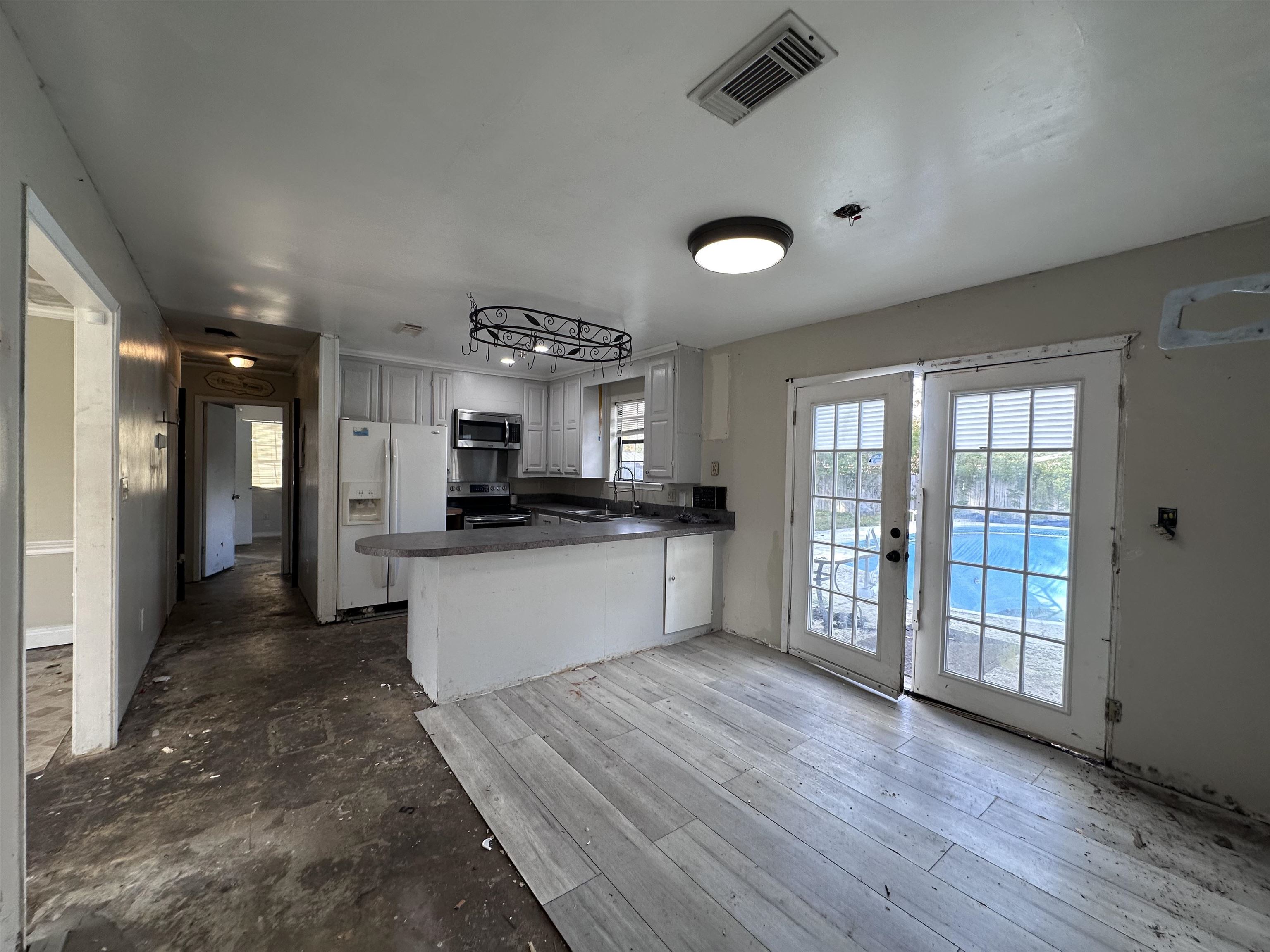 621 East Walker Avenue Foley, AL 36535 - Photo 2 of 8
