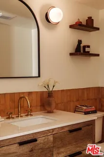 $1,795,000 | 4249 Torreon Drive, Woodland Hills, CA 91364