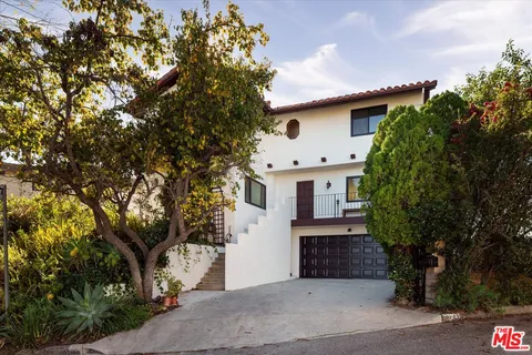 $1,775,000 | 4249 Torreon Drive, Woodland Hills, CA 91364