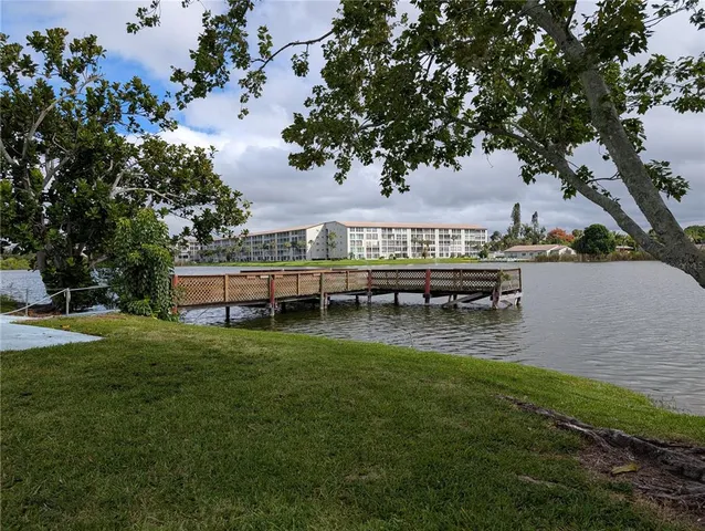 $75,000 | 4017 Lake Bayshore Drive, Unit 109, Bradenton, FL 34205