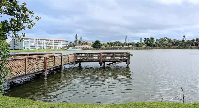 $75,000 | 4017 Lake Bayshore Drive, Unit 109, Bradenton, FL 34205