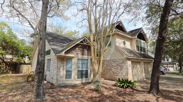 $1,950 | 3 Rain Walk Court, The Woodlands, TX 77380