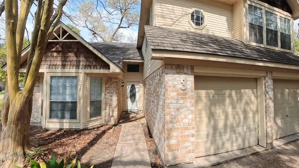 $1,950 | 3 Rain Walk Court, The Woodlands, TX 77380