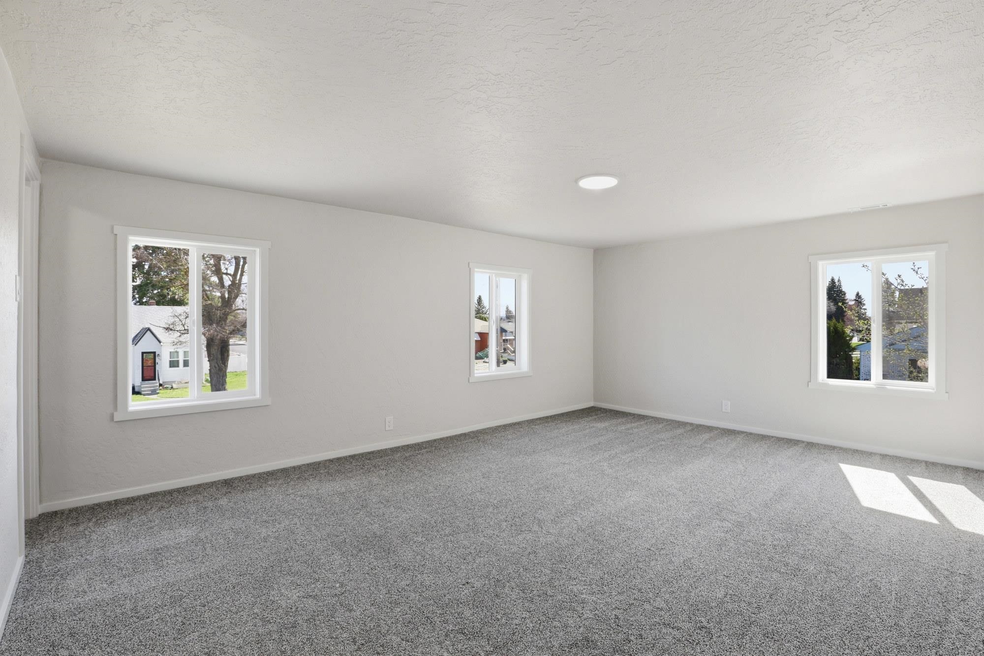 5303 North Howard Street Spokane, WA 99205 - Photo 5 of 36