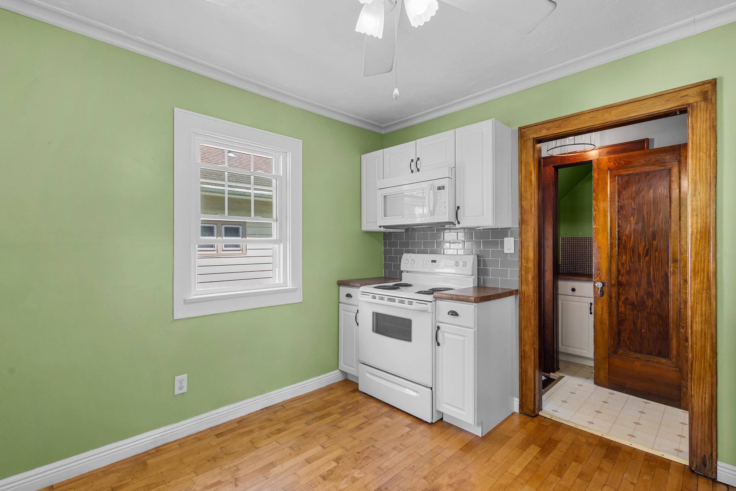 1034 West Lorain Street Appleton, WI 54914 - Photo 11 of 23