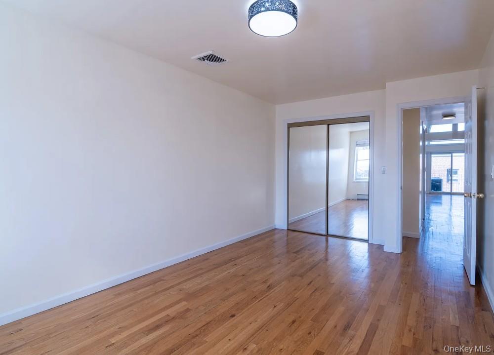 250-16 41st Road Queens, NY 11363 - Photo 4 of 19