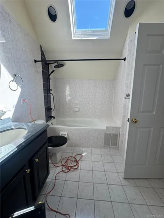 $4,950 | 250-16 41st Road | Little Neck