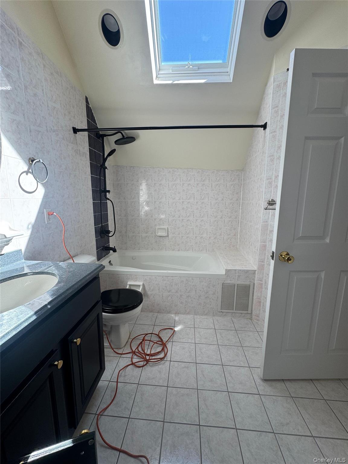 250-16 41st Road Queens, NY 11363 - Photo 8 of 19