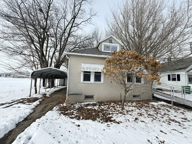 $69,900 | 313 3rd Street, Standard, IL 61363