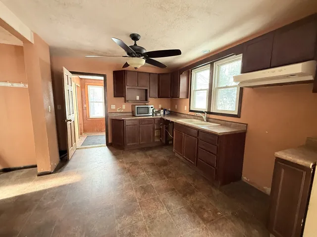 $69,900 | 313 3rd Street, Standard, IL 61363