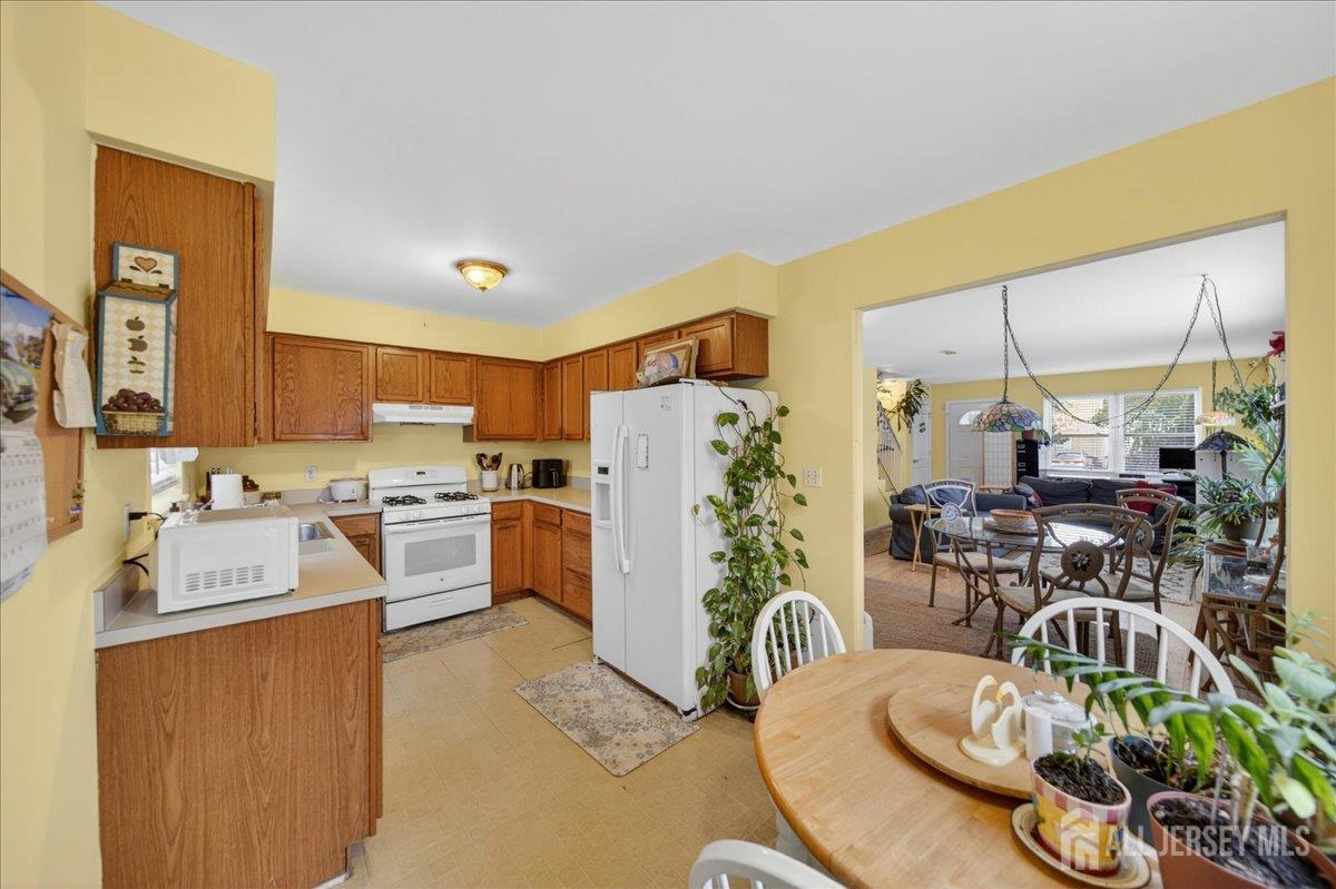 112 Commerce Street Perth Amboy, NJ 08861 - Photo 11 of 33