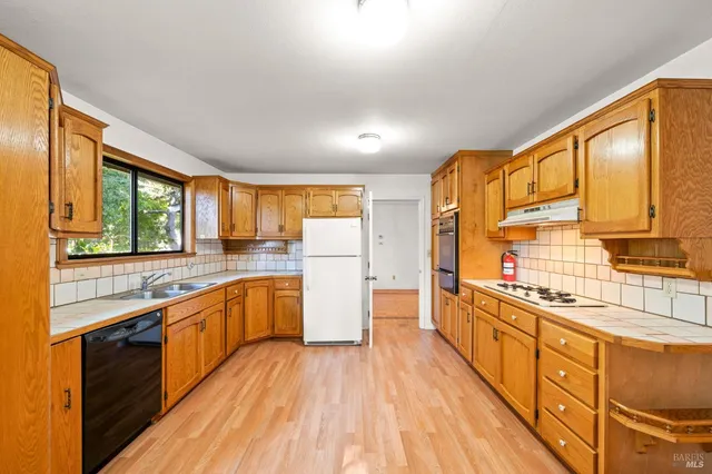 $670,000 | 408 Boyes Boulevard, Sonoma, CA 95476