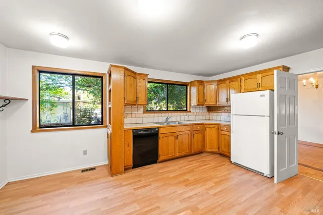 $670,000 | 408 Boyes Boulevard, Sonoma, CA 95476