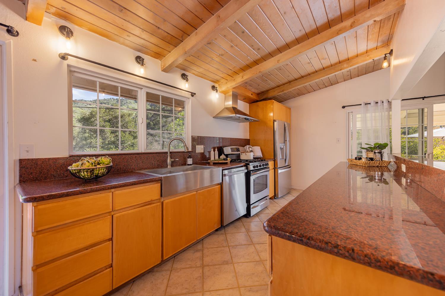 10522 Creek Road Ojai, CA 93023 - Photo 5 of 23