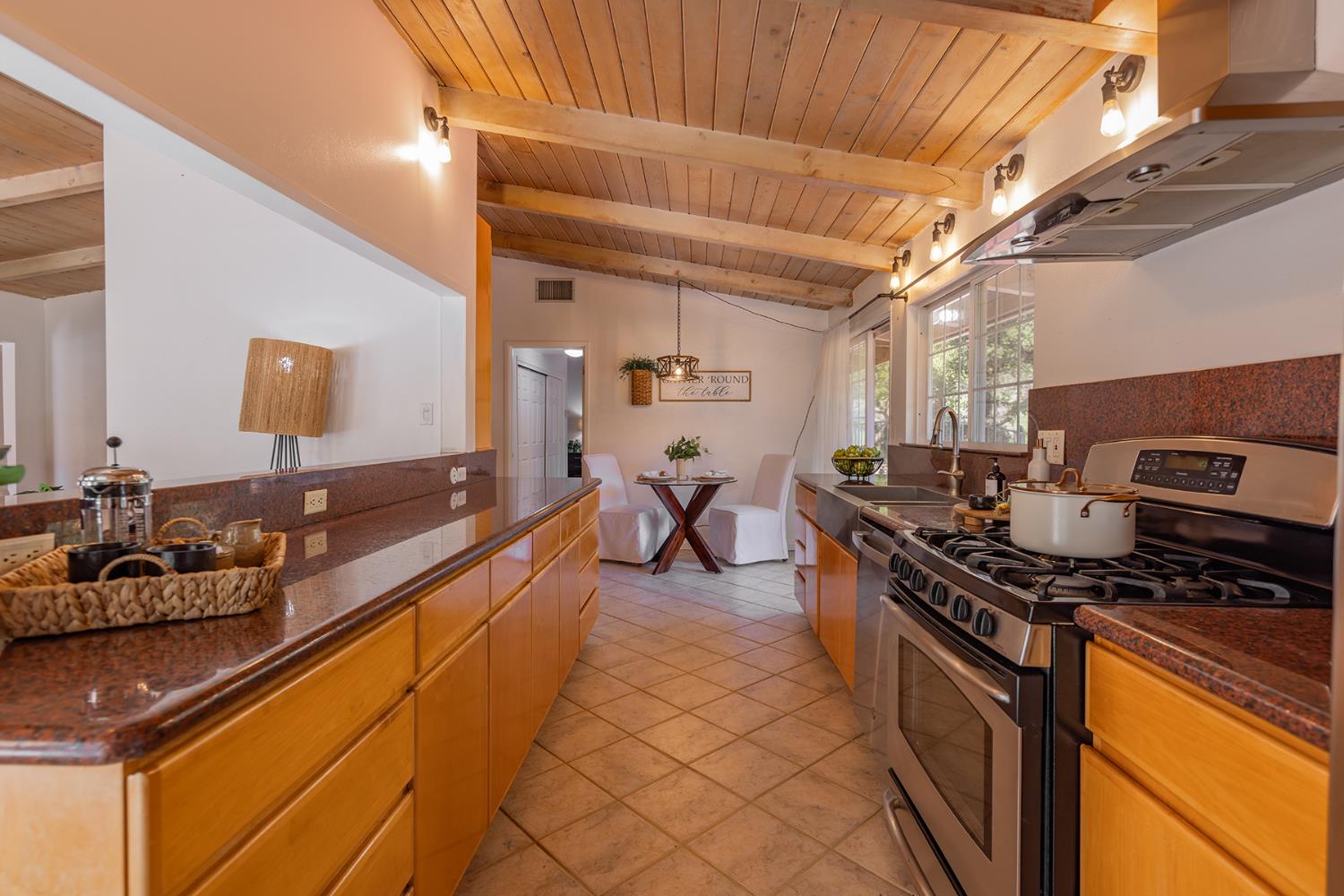 10522 Creek Road Ojai, CA 93023 - Photo 6 of 23