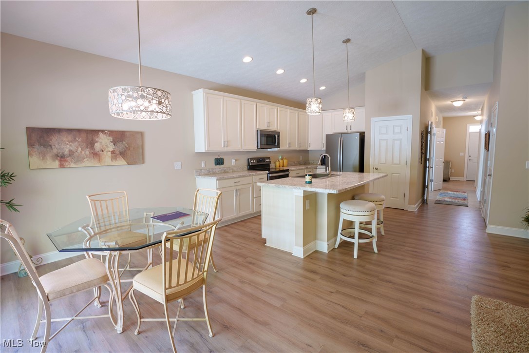 6696 Amber Way North Ridgeville, OH 44039 - Photo 6 of 24 Gallery Image 6