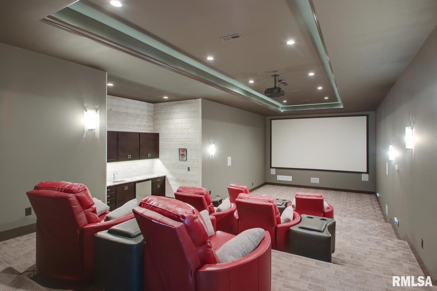 600 Long Drive Quincy, IL 62305 - Photo 4 of 28