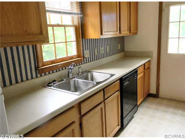 3286 Indian Neck Road Tappahannock, VA 22560 - Photo 5 of 16 Gallery Image 5