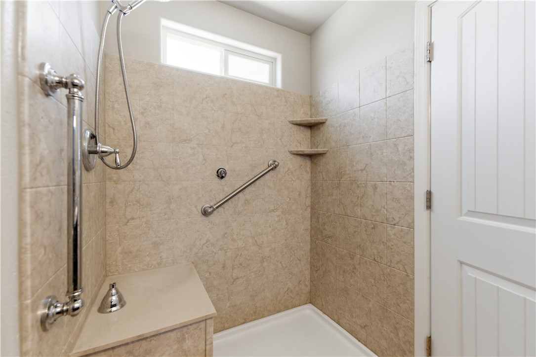 443 Martinez Road Golden Valley, AZ 86413 - Photo 15 of 26